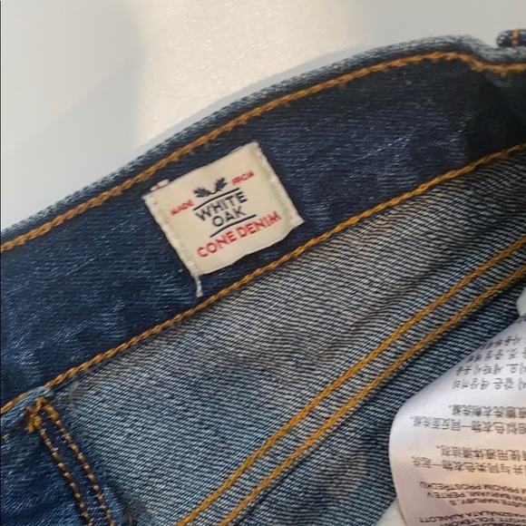 Brand new Levi shorts - Picture 3 of 4